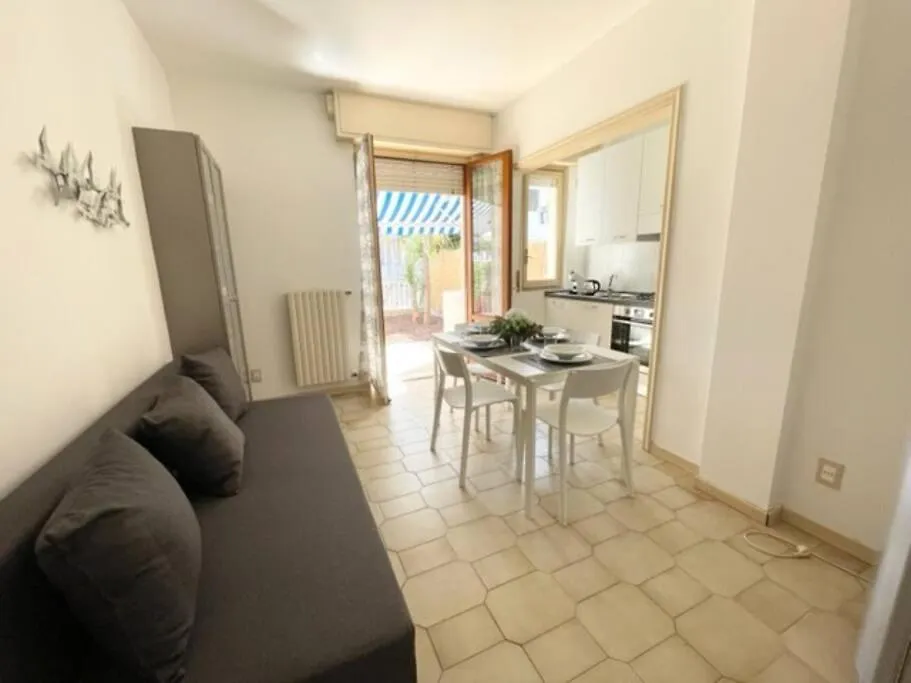Parcheggio Gratis - Giardino - Mare 900 Mt - Wifi Appartamento Loano