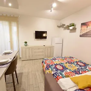 https://casa-vacanza-glicine-taormina-trappitello.taorminaitalyhotels.com