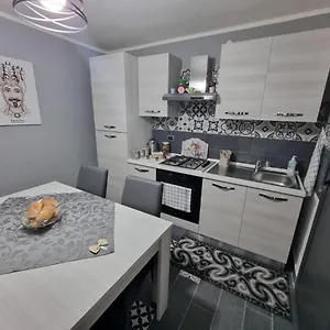 https://casa-fortuna-1.taorminaitalyhotels.com