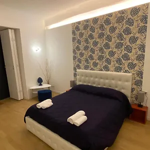 https://casa-accanto-teatro.taorminaitalyhotels.com