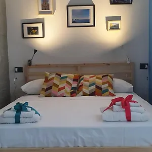 https://casa-giniusa.taorminaitalyhotels.com
