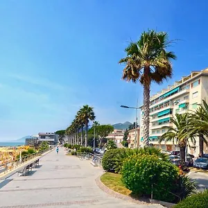 Lido Mazzini Loano